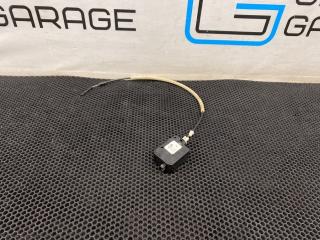 активатор замка крышки топливного бака Land Rover Discovery 3 поколение L319 2006, АКПП, 603 chawton white solid - белый, полный привод, правый руль, FSG500013