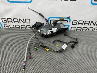 замок двери передней правой Mercedes-Benz C-Класс W204/S204 W204 2011, АКПП, задний привод, 2047202835