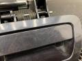 ручка крышки багажника Jeep Grand Cherokee 4 поколение WK2 2012, АКПП, x9 - black/черный., полный привод, правый руль, 1NC26KARAE - фото №10