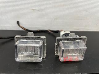 подсветка номера Mercedes-Benz E-Класс W212/S212/C207/A207 2009, АКПП, задний привод, 2218200456