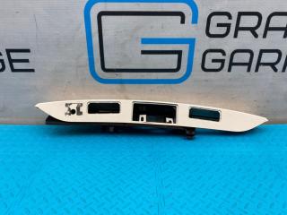 накладка двери (крышки) багажника Porsche Cayenne 958 2011, АКПП, r6 / r9a sandweiss - белый, полный привод, правый руль, 7P5827129A