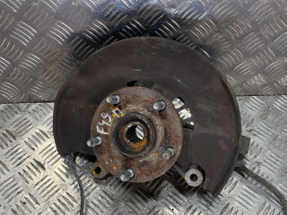 ступица передняя правая Toyota RAV4 2 поколение (XA20) 2003, 2.0 л., 1CD-FTV, дизель, МКПП, внедорожник 5 дв.
