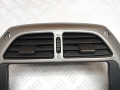 рамка под магнитолу Toyota RAV4 2 поколение (XA20) 2003, 2.0 л., 1CD-FTV, дизель, МКПП, внедорожник 5 дв., 4556432030, 4556442030, 5541042090, 5542142090, 55421190H1, 5541042080, 55421190H0, 554214208 - фото №2