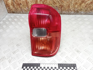 фонарь задний правый Toyota RAV4 2 поколение (XA20) 2003, 2.0 л., 1CD-FTV, дизель, МКПП, внедорожник 5 дв.