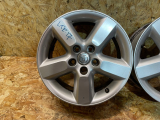 диск литой Toyota RAV4 2 поколение (XA20) [рестайлинг] 2005, 2.0 л., 1CD-FTV, дизель, МКПП, внедорожник 5 дв.