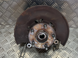 ступица передняя правая Toyota RAV4 2 поколение (XA20) 2003, 2.0 л., 1CD-FTV, дизель, МКПП, внедорожник 5 дв.