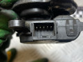 моторчик заслонки печки Kia Sorento 2 поколение 2010, 2.2 л., дизель, МКПП, полный привод, правый руль, H400730820 - фото №4