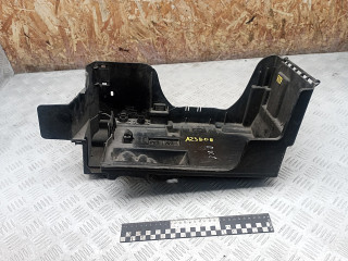 полка аккумулятора Opel Vectra C 2004, 1.9 л., дизель, 24413805, 24438484, 13111797