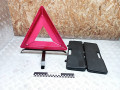 знак аварийной остановки Toyota RAV4 2 поколение (XA20) 2003, 2.0 л., 1CD-FTV, дизель, МКПП, внедорожник 5 дв. - фото №3