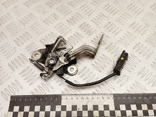 замок капота Peugeot 308 T7 2010, 2.0 л., RHR (DW10BTED4), дизель, МКПП, универсал, 9660115980