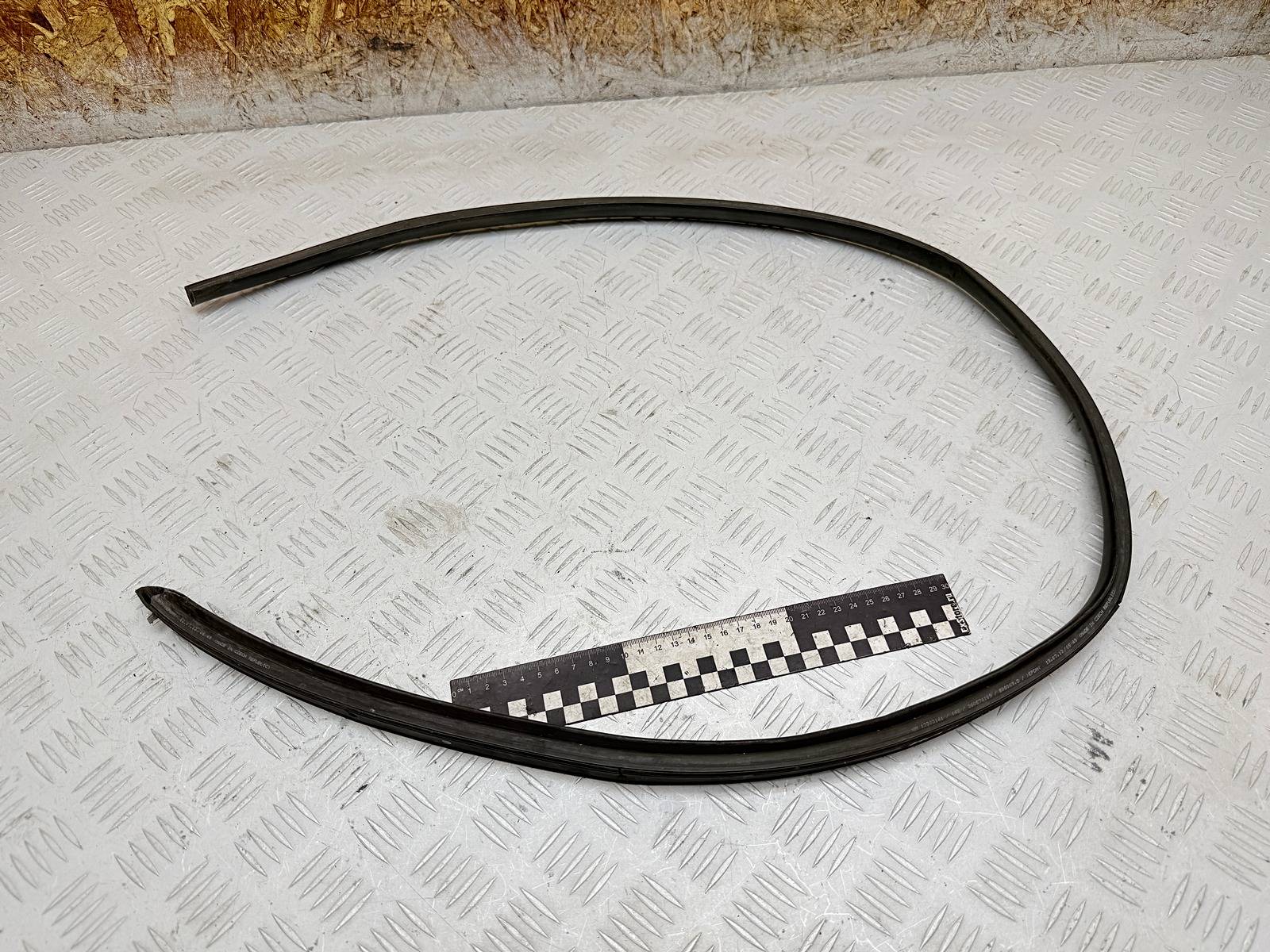 Уплотнитель Opel Insignia 1 купить в Беларуси