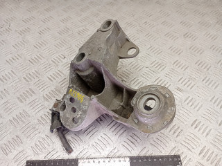кронштейн двигателя Volkswagen Passat B5 2000, 1.9 л., дизель, 8E0199352D