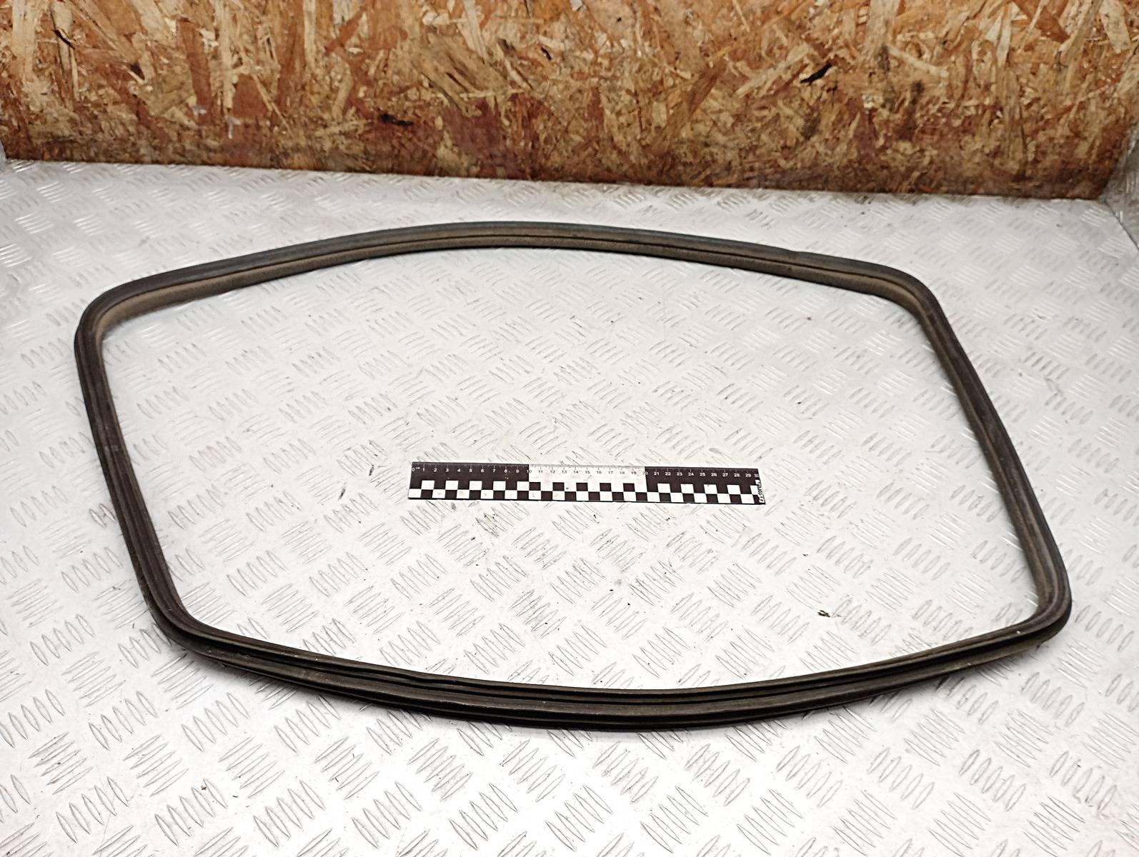 Уплотнитель Fiat Punto 1 (176) купить в Беларуси