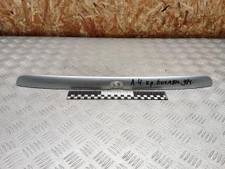 накладка подсветки номера Audi A4 B5 1997, универсал, 8D9827574
