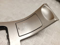 рамка обрамление кулисы Peugeot 407 1 поколение 2007, 1.6 л., 9HZ (DV6TED4), дизель, МКПП, универсал, передний привод, 9646824577, 9683063077, 9683063177, 9683063277, 9683063377, 9683063577, 9683063677, 9683063877, 9683063977 - фото №3