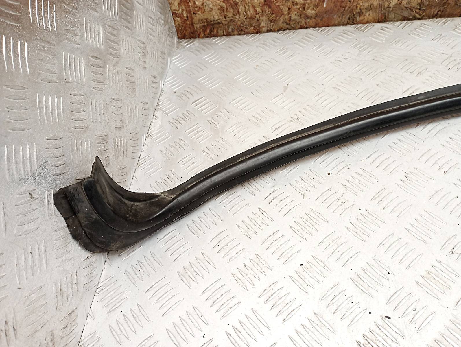 Уплотнитель Fiat Punto 1 (176) купить в Беларуси