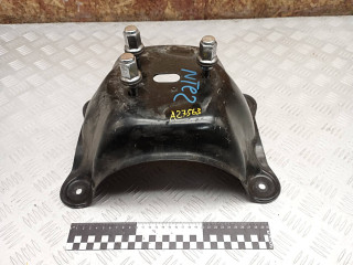 крепление запаски Toyota RAV4 2 поколение (XA20) 2003, 2.0 л., 1CD-FTV, дизель, МКПП, внедорожник 5 дв.