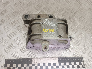 подушка крепления двигателя Volkswagen Golf 5 поколение 2008, 2.0 л., дизель, 1K0199262AF, 1K0199262AT, 1K0199262BB