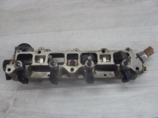 топливная рампа Volkswagen Touran 1 поколение 2005, 1.4 л., TSI