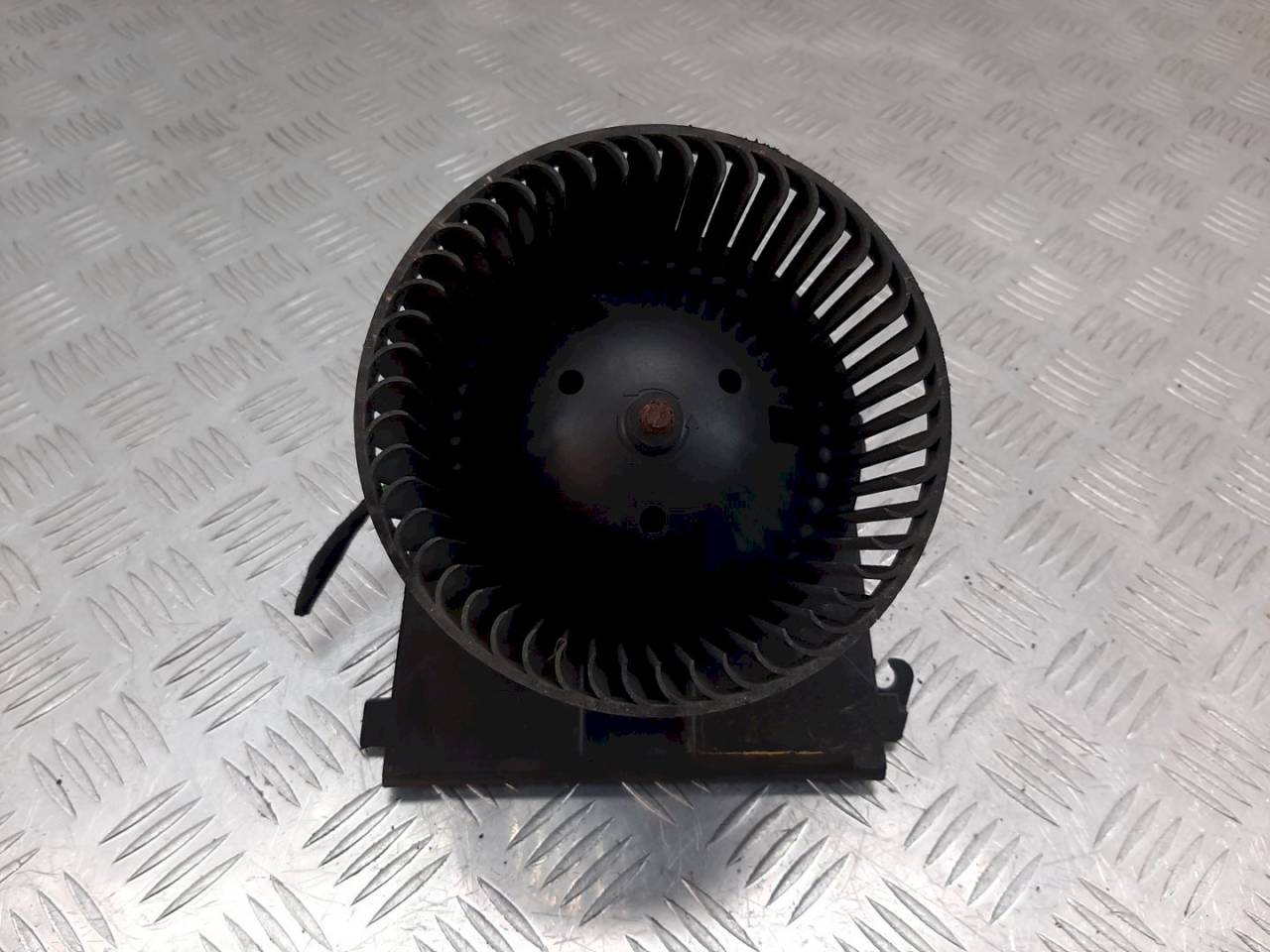 моторчик печки Volkswagen Passat B5 1999, 8D1819021B - фото №1