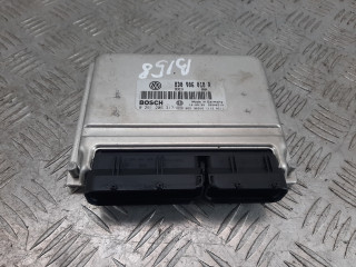 блок управления двигателем Volkswagen Passat B5 1999, 1.8 л., i, ARG, бензин, 8D0906018R
