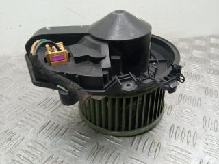 моторчик печки Audi A4 B5 [рестайлинг] 2000, 1.6 л., AHL, бензин, МКПП, седан, 740221233F