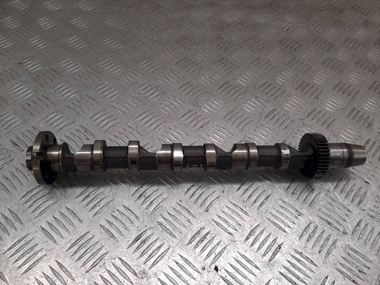 распредвал Audi A6 4B/C5 1999, 2.5 л., TDi, 1CGDG42GG2 - фото №1