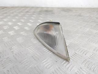 поворотник правый Mitsubishi Carisma 1 поколение 1999