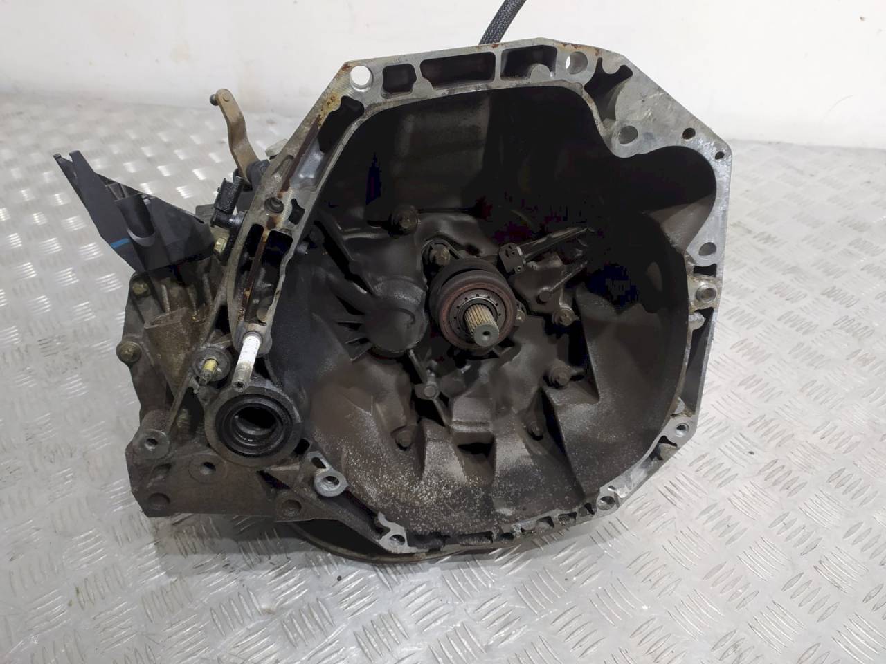 КПП механическая (МКПП) Renault Modus 1 поколение 2006, 1.6 л., i, бензин, -, JH3131 - фото №1