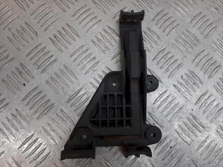 крепление бампера Audi 80 8C/B4 1993, 8A0807283