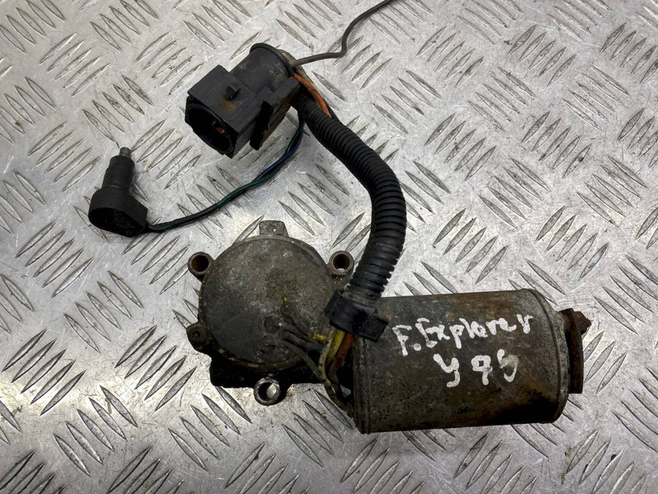 электромотор раздаточной коробки Ford Explorer 2 поколение UN105/UN150 1994, 4.0 л., i - фото №1