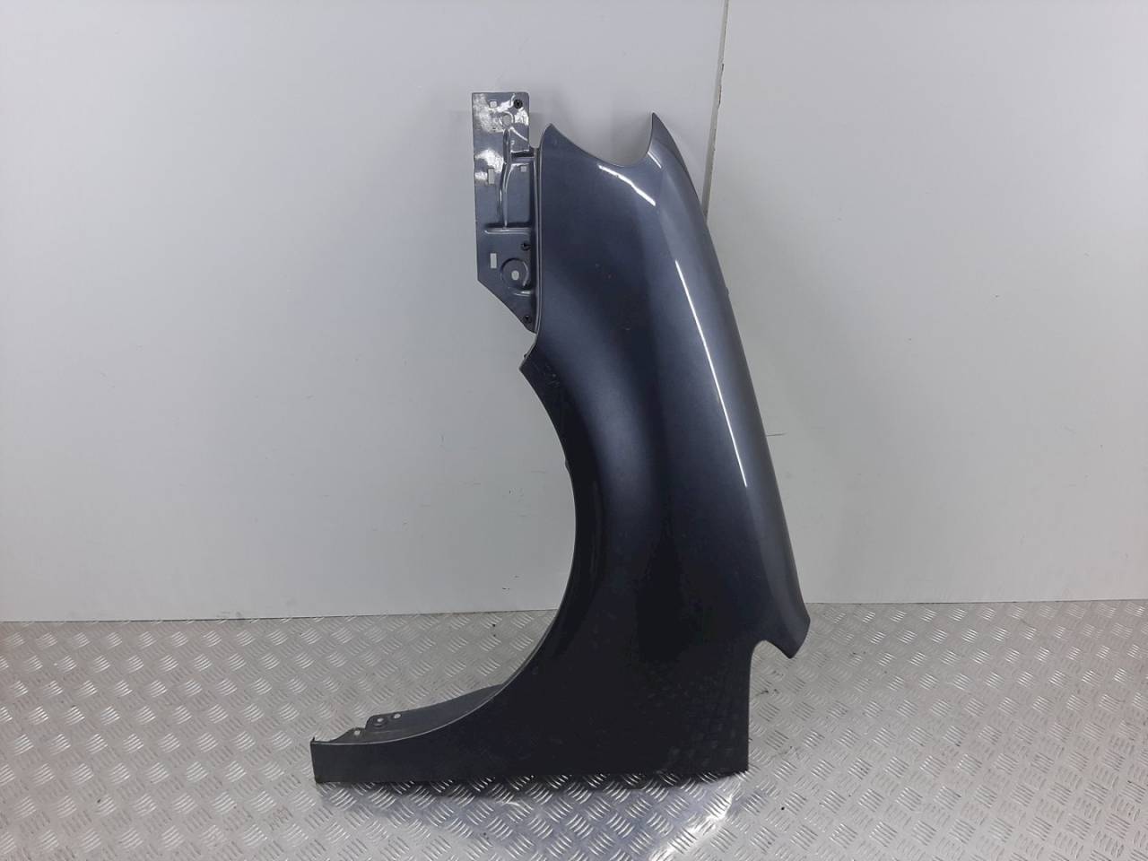 крыло переднее левое Volkswagen Touran 1 поколение 2006 - фото №1