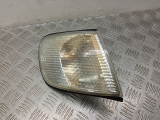 поворотник правый Audi 100 4A/C4 1994