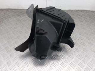 корпус воздушного фильтра Volkswagen Passat B5 2000, 1.6 л., бензин