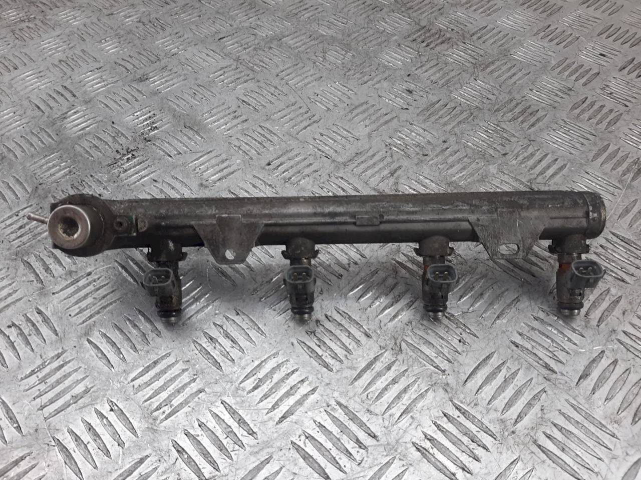 топливная рампа Volkswagen Golf 4 поколение 2003, 1.4 л., i, 036133319AA - фото №1