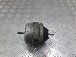подушка крепления двигателя Audi A4 B5 1999, 1.8 л., i, бензин, -