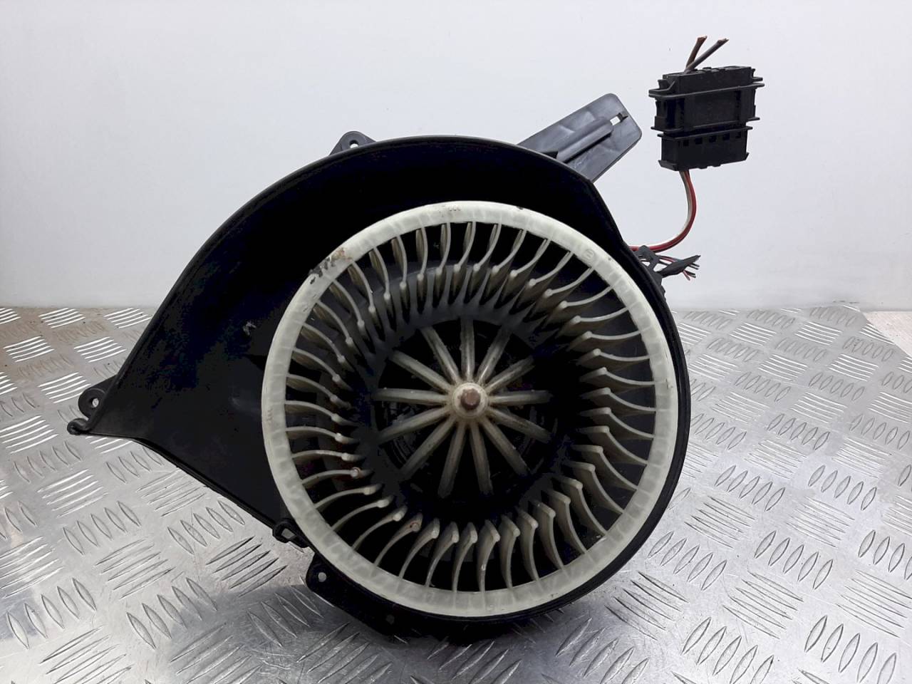 моторчик печки Skoda Fabia 1 поколение (6Y) 2004, 6Q1820015 - фото №1