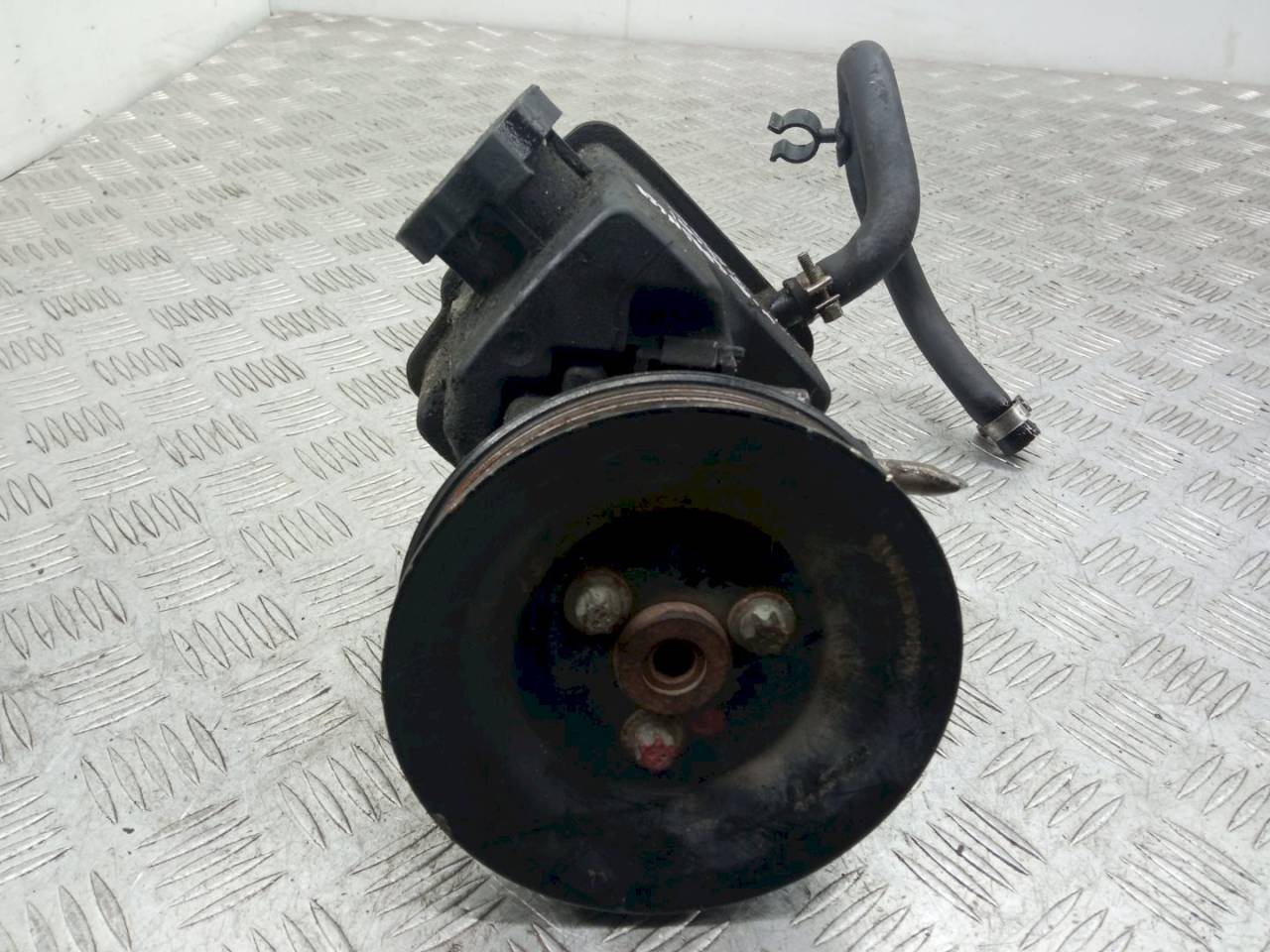 насос гидроусилителя руля Mercedes-Benz Sprinter W901-904 2000, 2.2 л. - фото №1