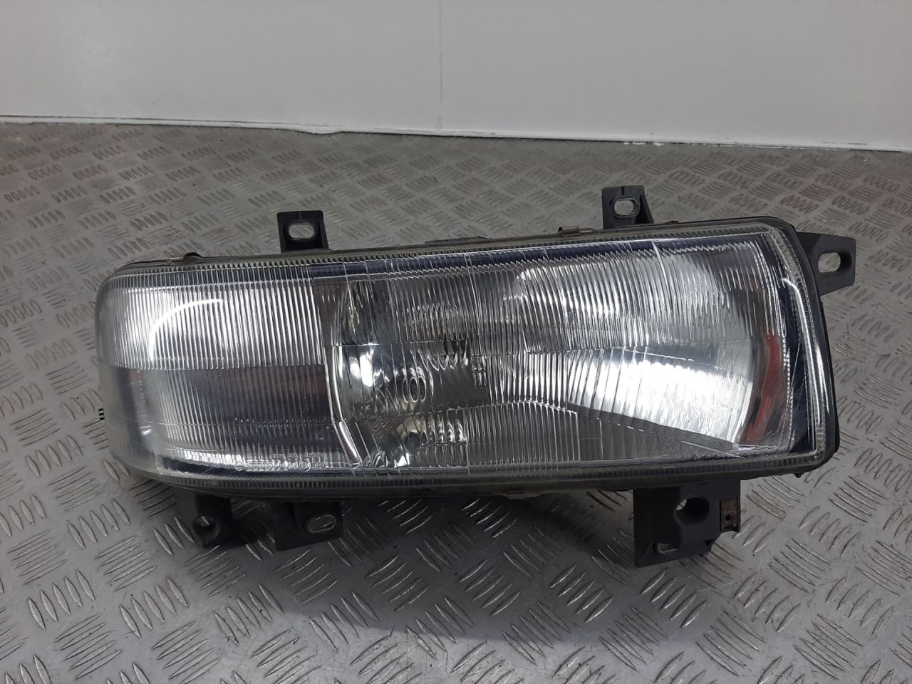фара правая Renault Master 2 поколение 2003, 2.2 л., G9T 722, дизель, МКПП - фото №1