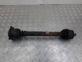 полуось передняя правая (приводной вал, ШРУС) Volkswagen Passat B5 2000, 1.6 л., i, бензин, -