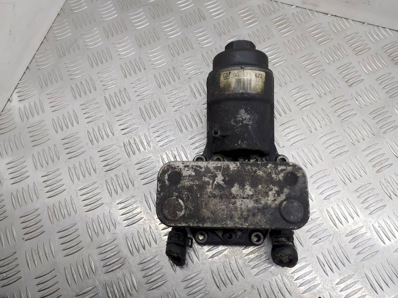 корпус масляного фильтра Opel Zafira 1 поколение (A) 1999, 2.2 л., DTi, 90571672 - фото №1