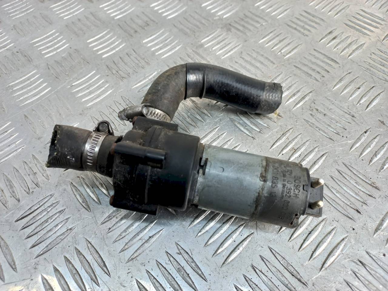 насос антифриза дополнительный Mercedes-Benz Vito W639 2004, 2.2 л., CDi, 18351364 - фото №1