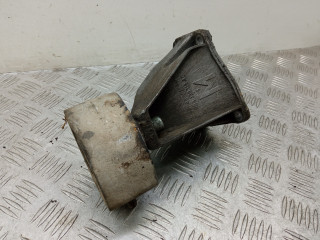 кронштейн КПП Audi A4 B5 1999, 1.8 л., i, бензин, 8D0399113AB