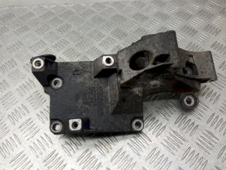 кронштейн генератора Volkswagen Golf 4 поколение 2002, 1.9 л., TDi, 038903143R
