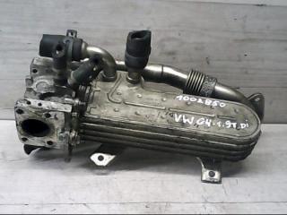охладитель EGR / Радиатор EGR Volkswagen Golf 4 поколение 2002, 1.9 л., TDi, 038131513D