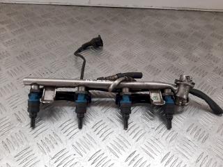 топливная рампа Volkswagen Passat B5 2000, 1.8 л., i, 058133681B