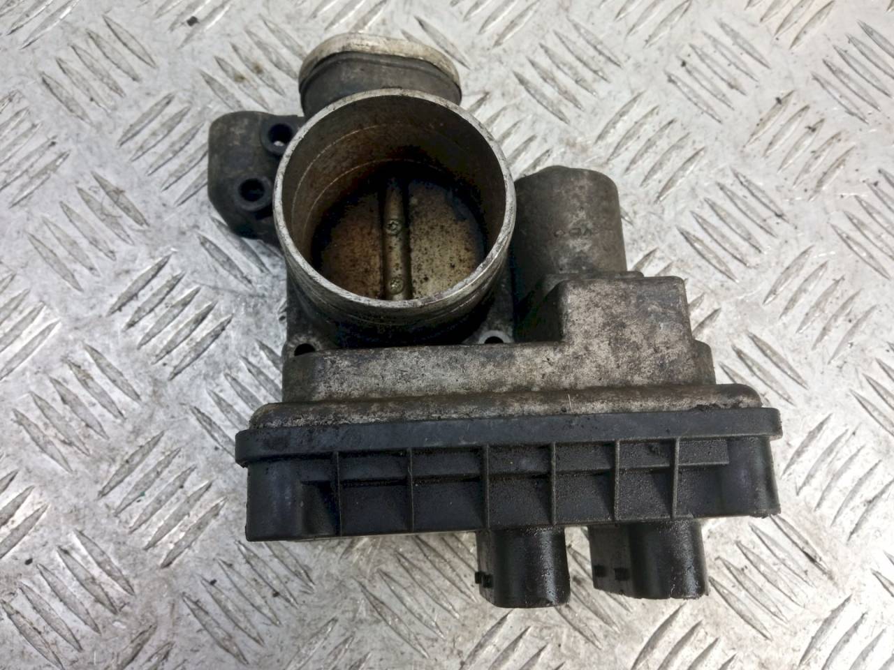 заслонка дроссельная Mercedes-Benz A-Класс W168 2000, 1.6 л., i, A1661411225 - фото №1