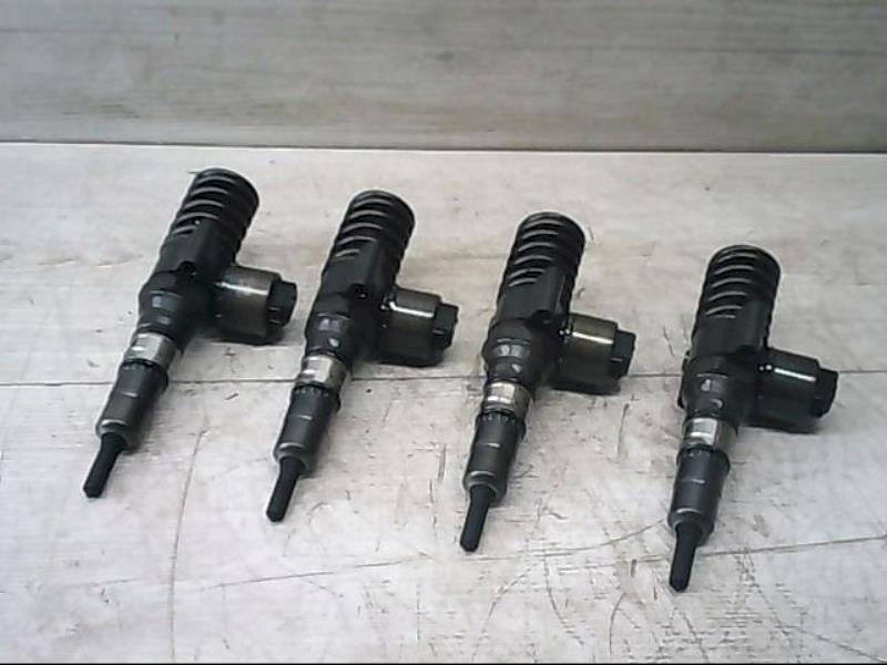 форсунка Volkswagen Passat B6 2006, 2.0 л., TDi, 03G130073G - фото №1