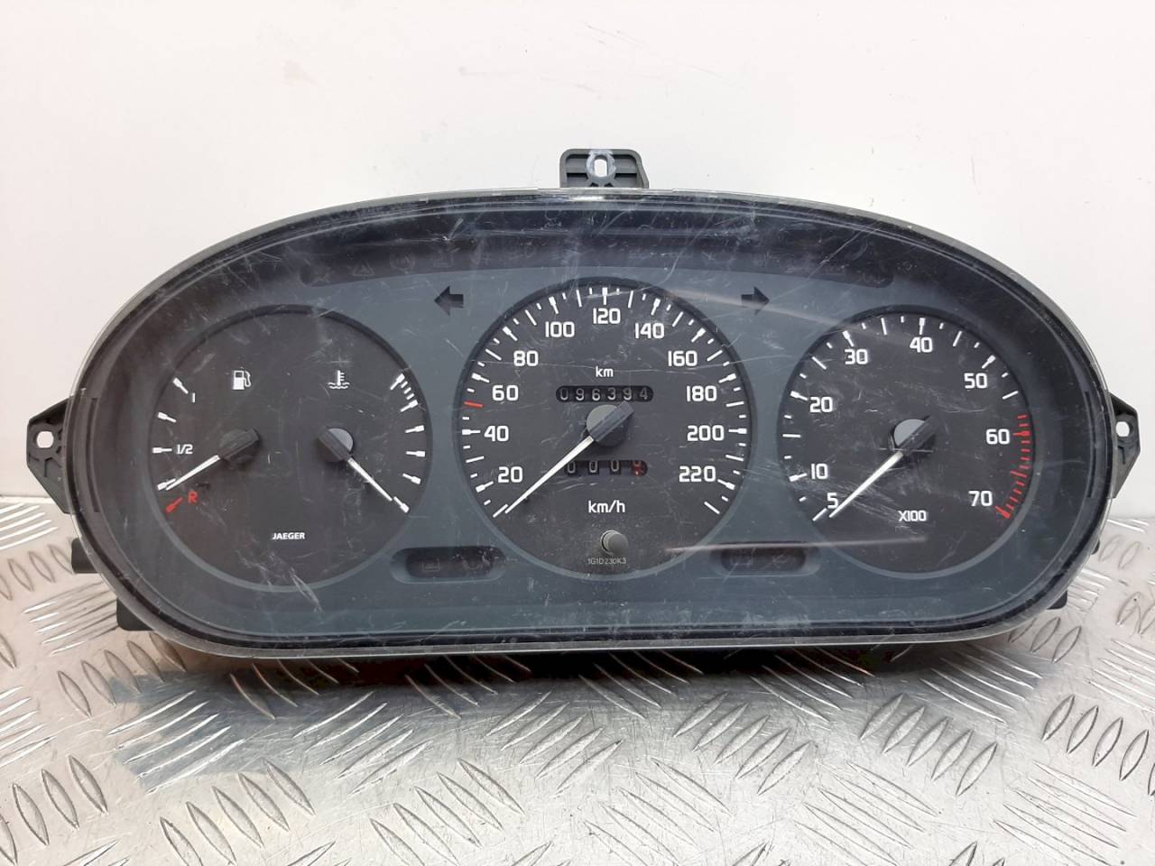 щиток приборов (приборная панель) Renault Megane 1 поколение 1996, 1.6 л., i, 7700839644 - фото №1