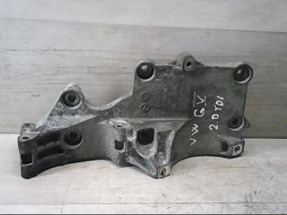 кронштейн генератора Volkswagen Golf 5 поколение 2005, 2.0 л., TDi, R03G903143A